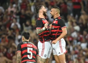 Quais foram os títulos e prêmios conquistados por Fabrício Bruno no Flamengo?