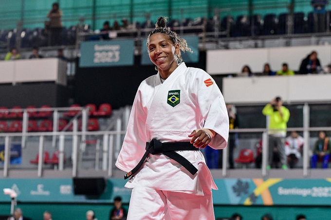 Atleta do Flamengo nas Olimpíadas, judoca Rafaela Silva abre o coração sobre vida e carreira