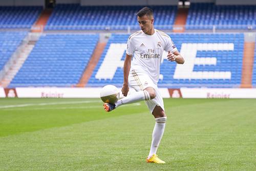 Sem espaço no Real Madrid, Reinier decide onde quer jogar