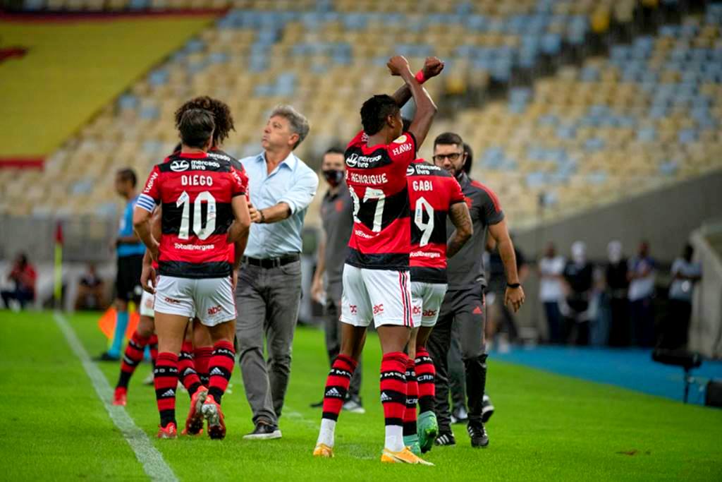 Flamengo empata com o Bragantino e perde chance de encostar no