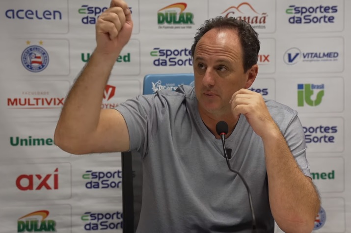 Rogério Ceni responde análise de Tite sobre o jogo: "Com ponta ou sem ponta eles não conseguiram pegar na bola"