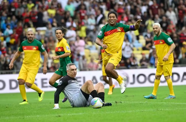 Confira todos os gols e melhores momentos do Futebol Solidário realizado no Maracanã