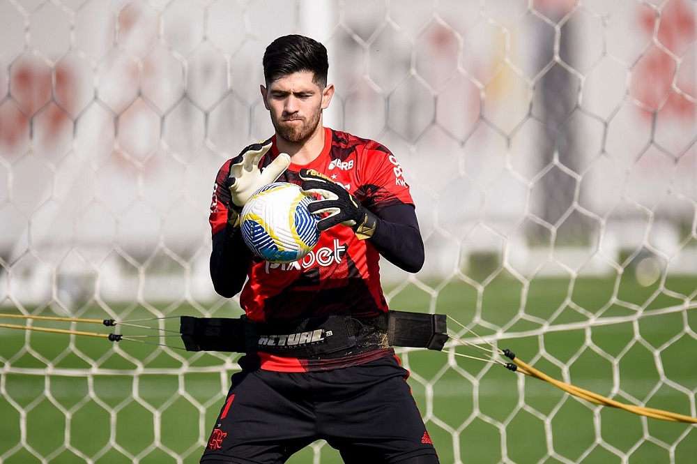 Ex-goleiro do Flamengo elogia Rossi e elege 2011 como o ano mais importante no clube