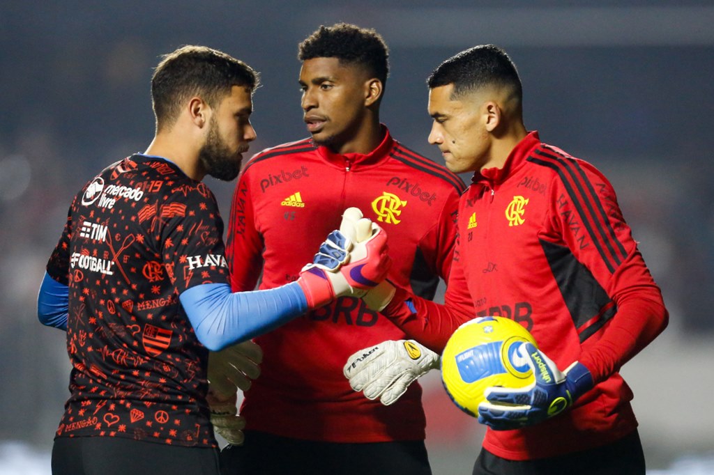 ADEUS GLOBO! JOGO DO FLAMENGO VAI PASSAR NO SBT? MENGÃO SONDA GOLEIRO DO  SANTOS! PREOCUPAÇÃO NA BASE 