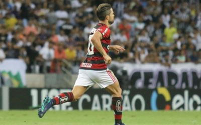 Diego celebra momento no Fla: Orgulhoso em vestir essa camisa - Coluna do  Fla