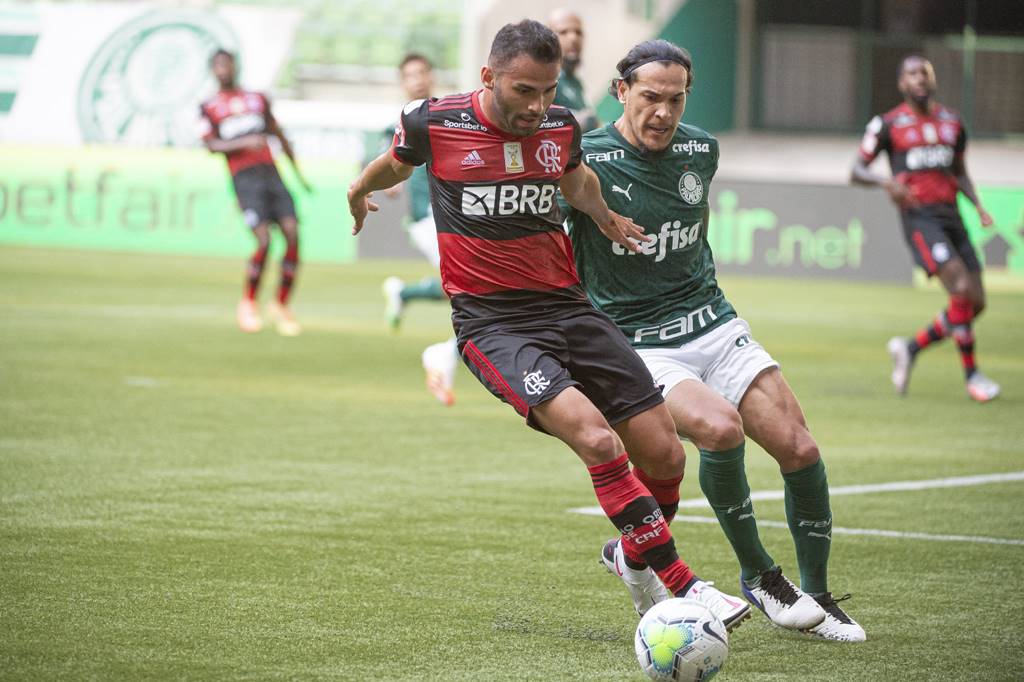 Flamengo deverá improvisar Isla de zagueiro contra Del Valle FlaResenha
