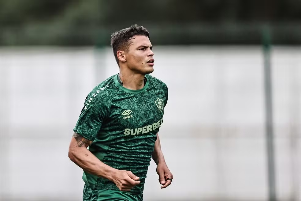 Sem poder contar com Marcelo e Thiago Silva, veja a provável escalação do Fluminense para enfrentar o Flamengo