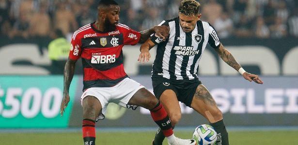 Palmeiras vence o São Paulo com gol no fim e encosta no Flamengo