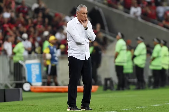 Técnico do Bolívar rasga elogios para o Flamengo e diz enfrentar "o melhor elenco e treinador" da Libertadores