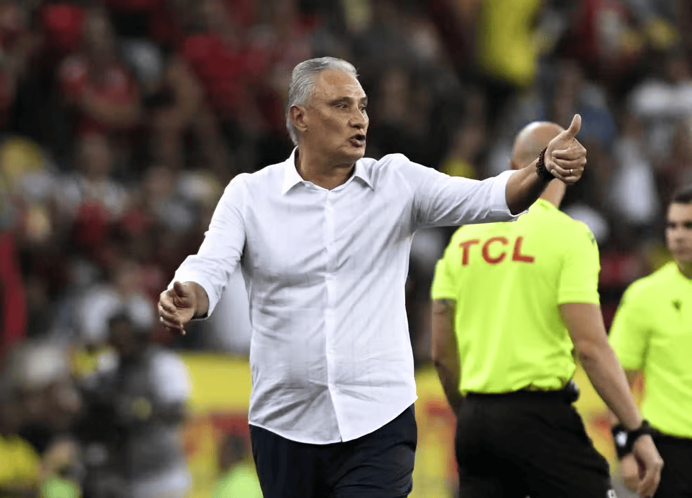 Benedetto no Flamengo? Tite se mostra irritado e chama a informação de "mentirosa"