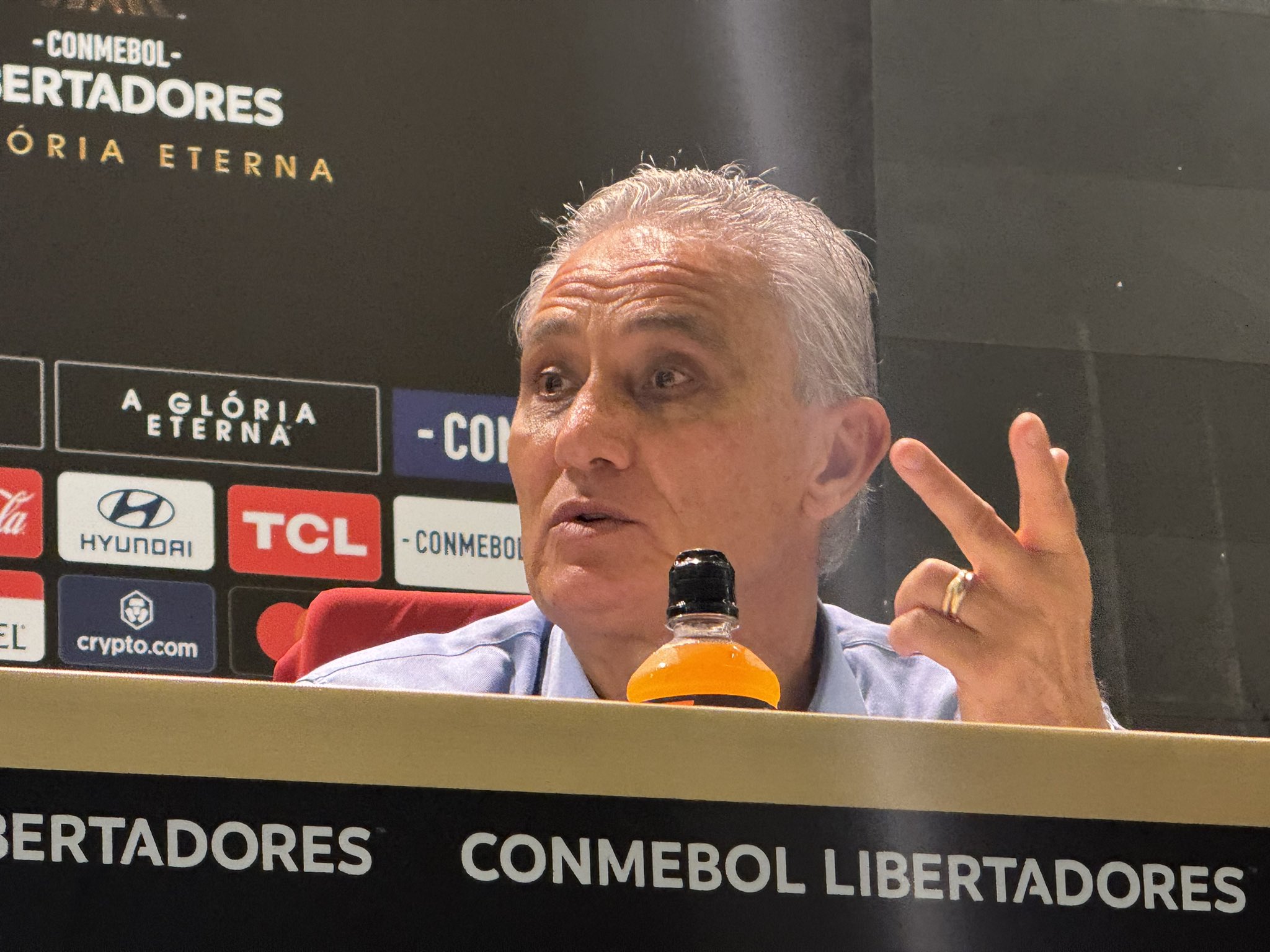 Allan agradece Tite e busca evolução no Flamengo: "Chegarei no meu ápice"