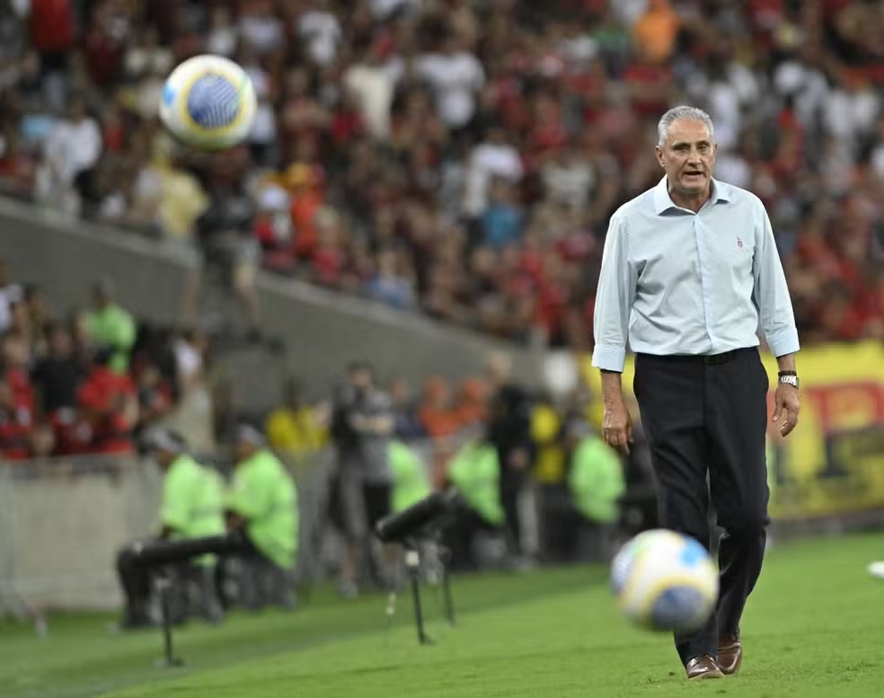 Gerson afirma que eliminação em Libertadores ainda pesa no ambiente: "Estamos chateados"