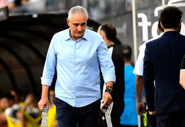 Tite nega desorganização do time em derrota para o Corinthians