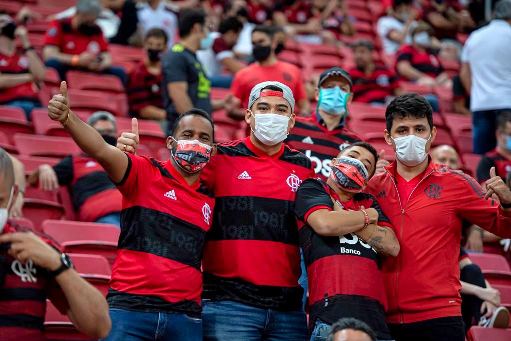 Jogadores do Flamengo são vacinados contra a covid-19 FlaResenha