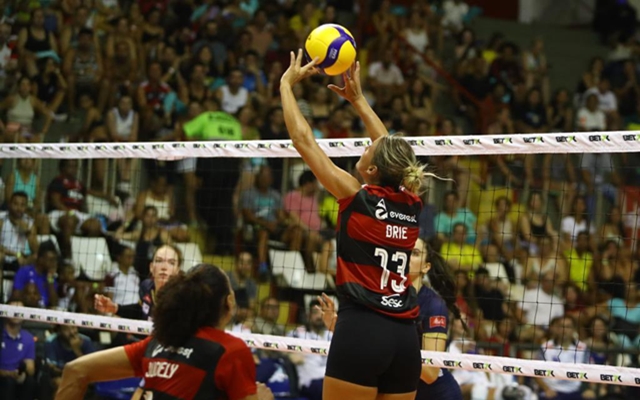 Flamengo x Praia Clube - saiba onde assistir AO VIVO o segundo e decisivo jogo da semifinal da Superliga