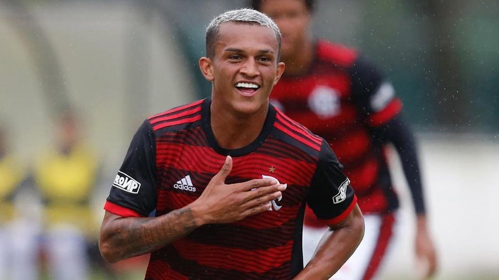 Flamengo não terá Wesley para jogo da volta contra o Grêmio na