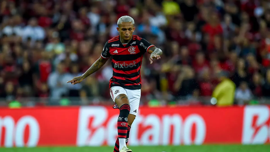 Wesley surpreende com trabalho de scout pessoal para melhorar a performance dentro de campo